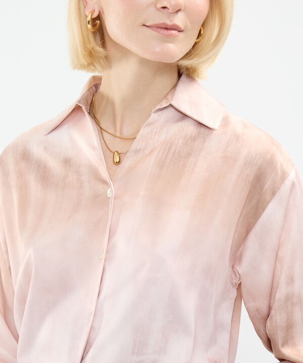 Blusa Satinada Estampada image number null