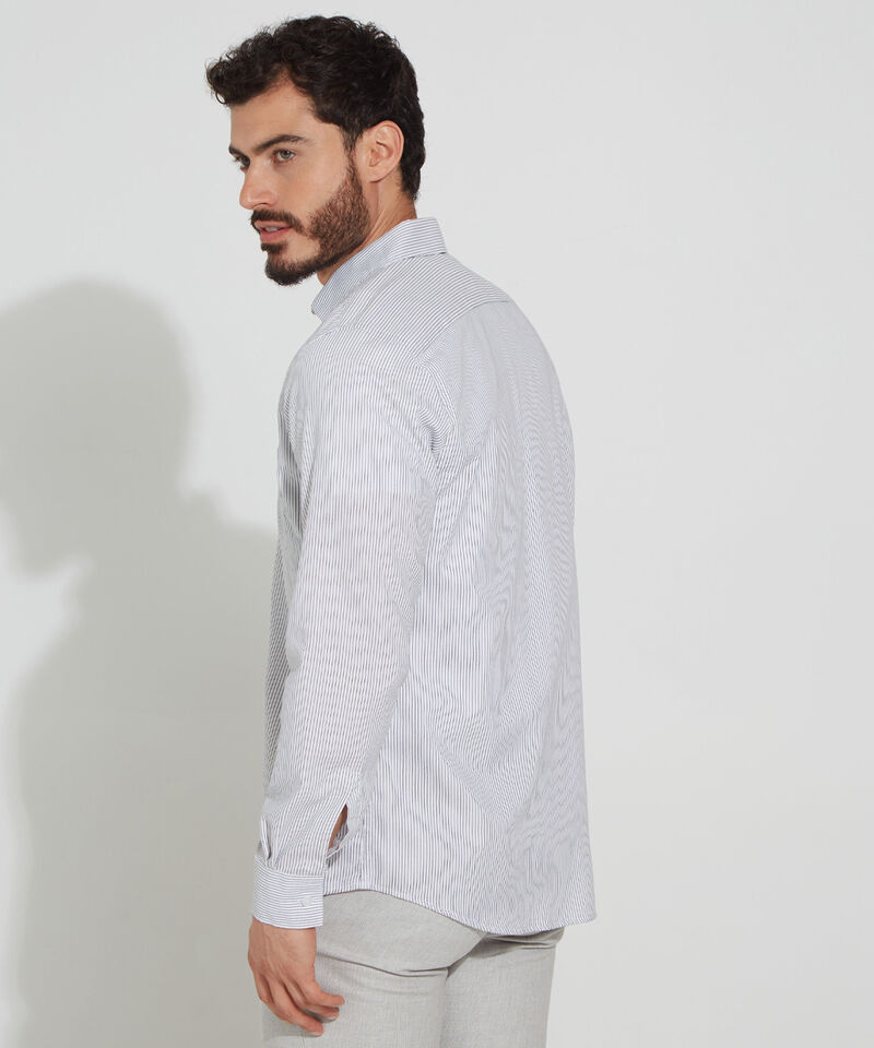 Camisa Preteñida, Manga Larga Con Bolsillo Y Silueta Regular Fit