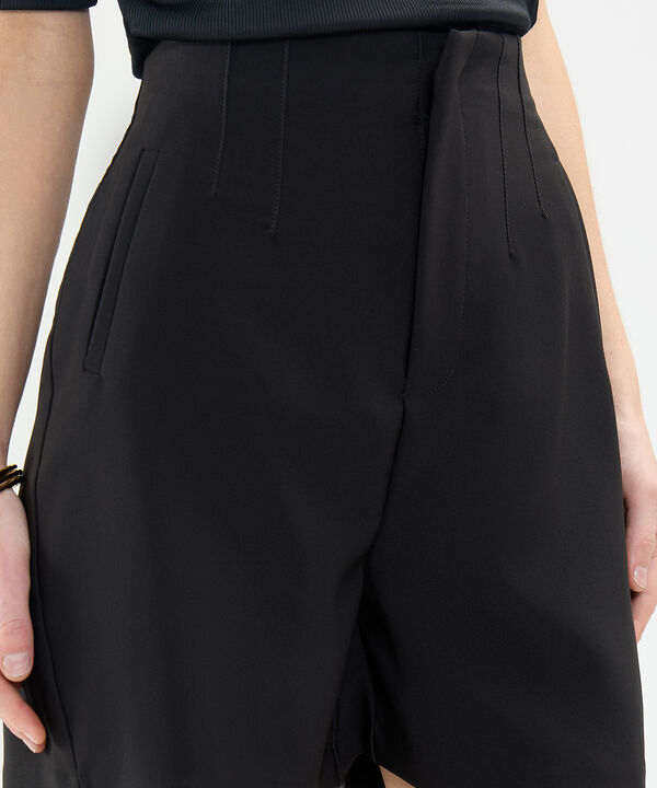 Short Casual Tiro Alto image number null