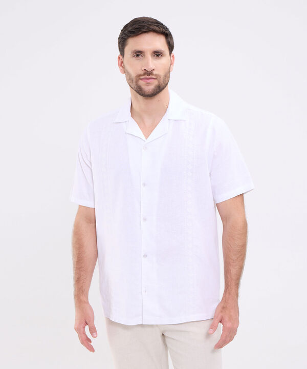 Camisa guayabera manga corta con bordado para hombre image number null
