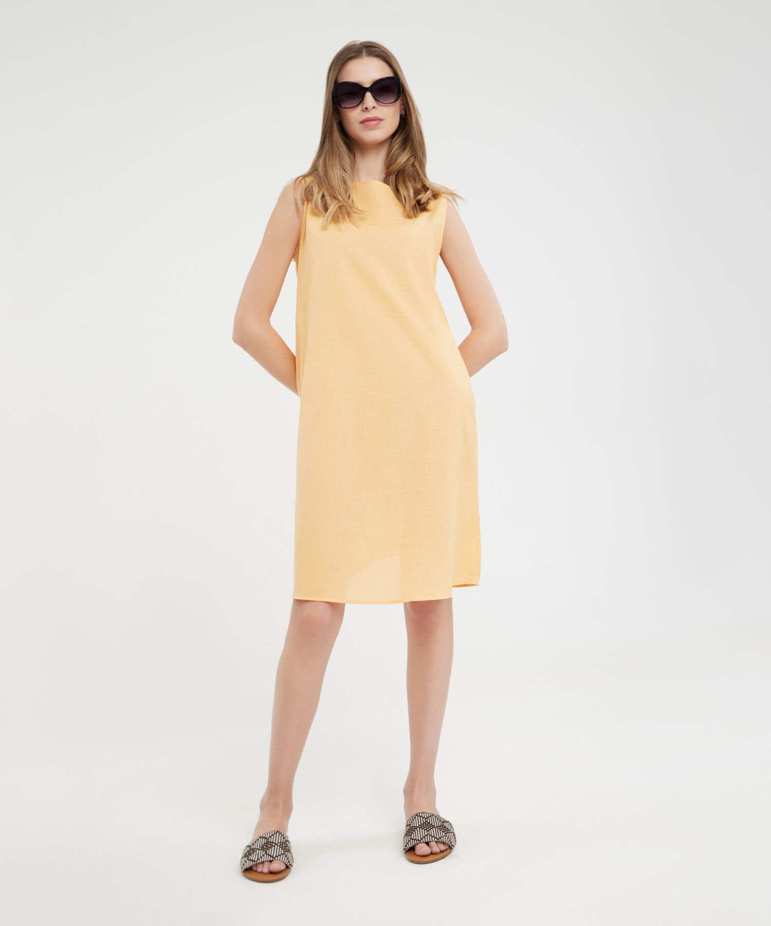 Vestido Unicolor Manga Sisa Con Bolsillos Laterales