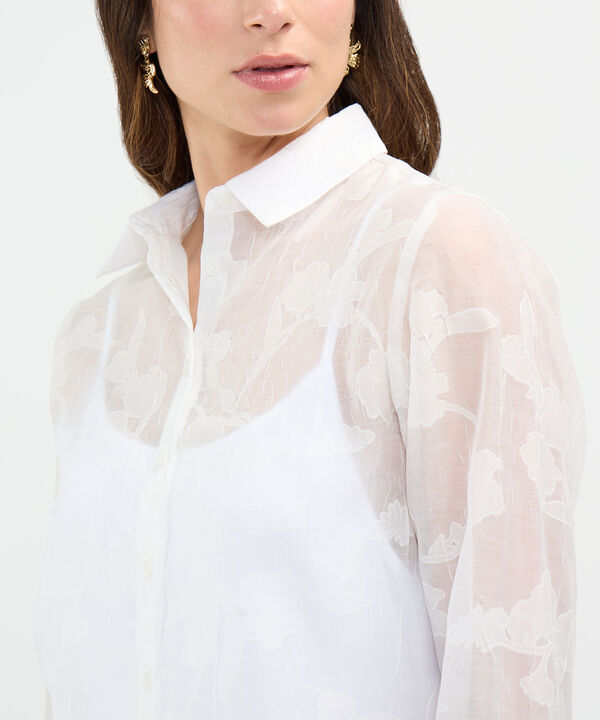 Camisa en Devore con Bordados image number null